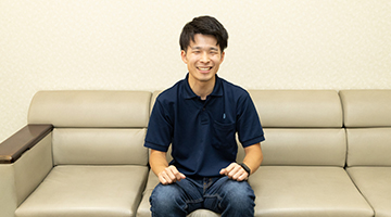 スタッフインタビュー